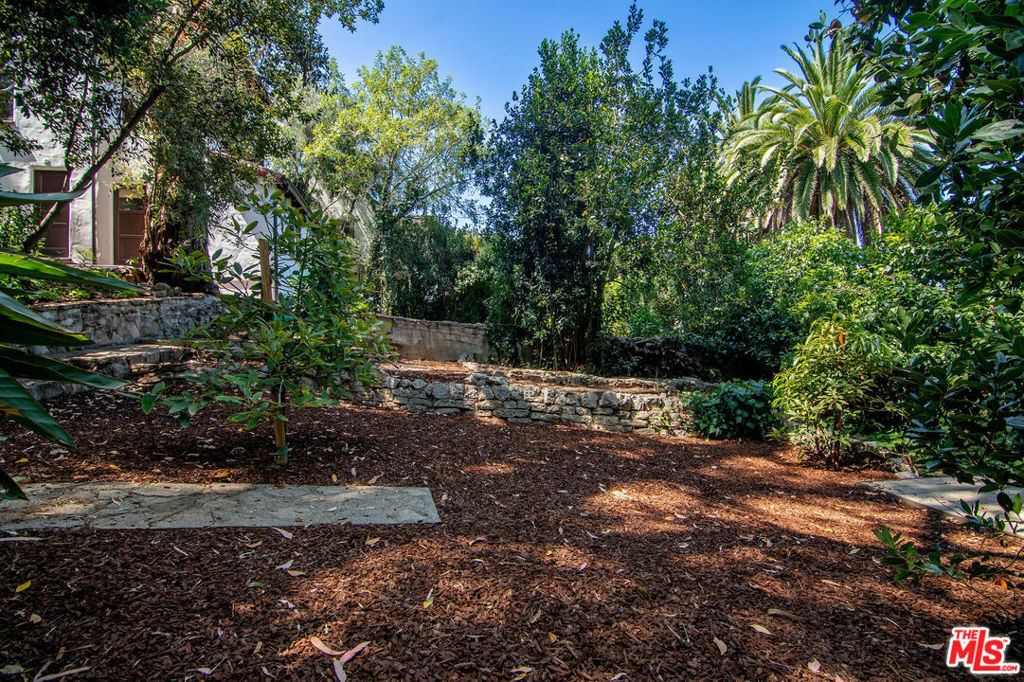 3475 N Knoll Drive Property Photo 34