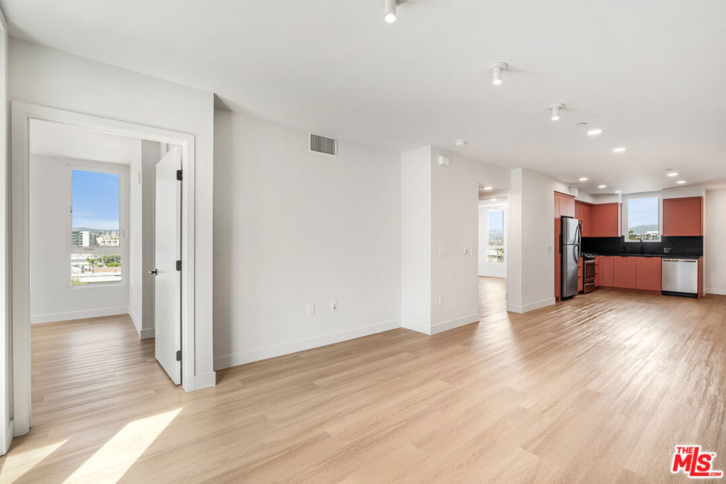 10601 Washington Boulevard 514 Property Photo 4