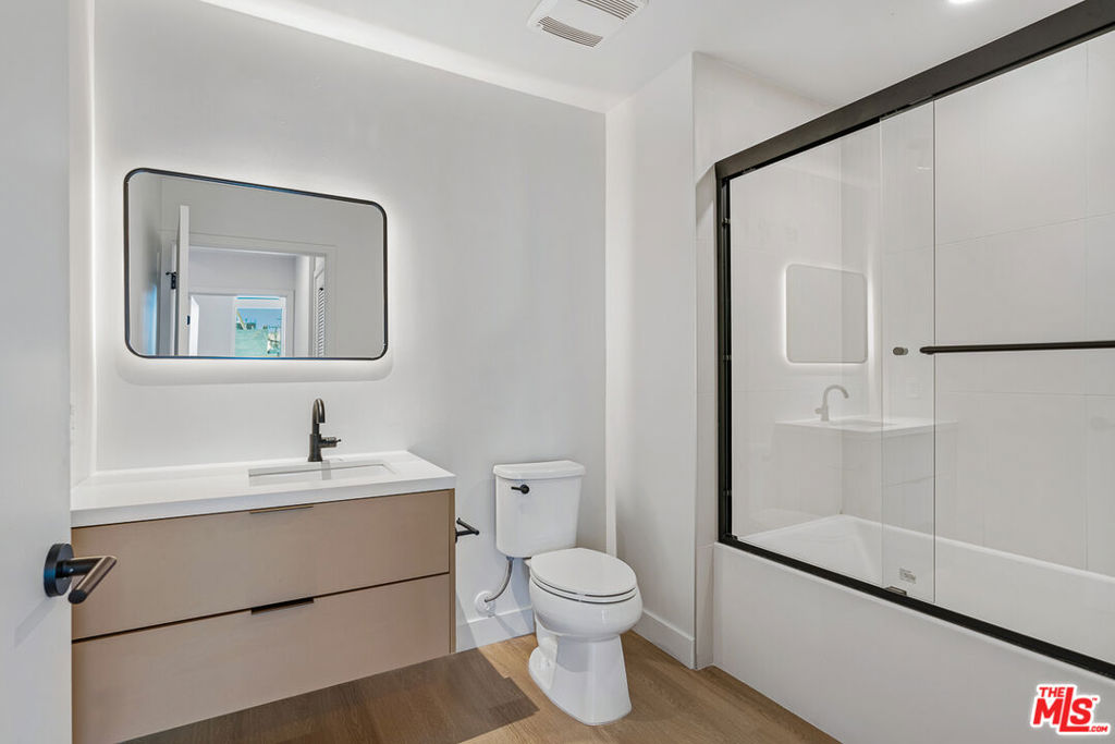 10601 Washington Boulevard 514 Property Photo 12