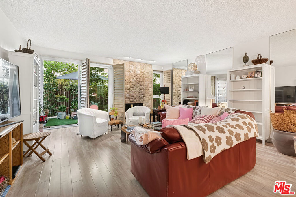 2338 S Beverly Glen Boulevard Property Photo 1