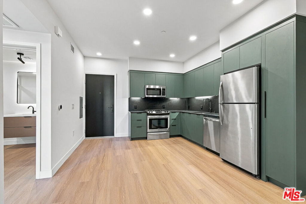10601 Washington Boulevard 430 Property Photo 9