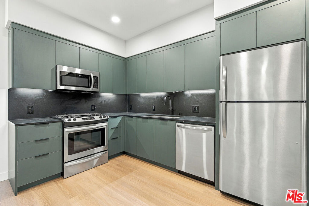 10601 Washington Boulevard 430 Property Photo 10