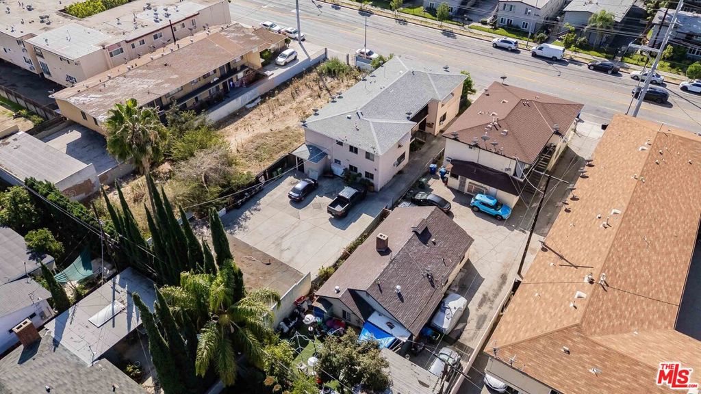 13125 Vanowen Street Property Photo 5