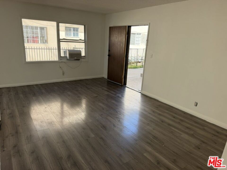 13125 Vanowen Street Property Photo 10