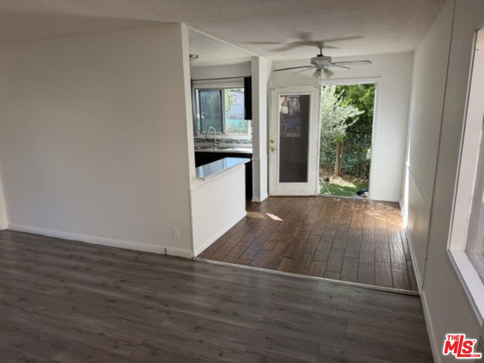13125 Vanowen Street Property Photo 12