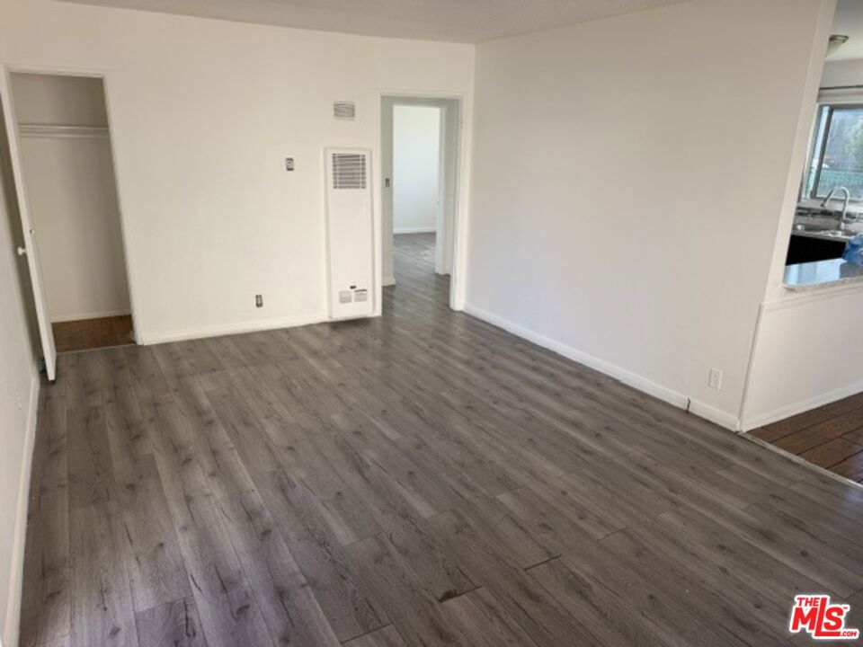 13125 Vanowen Street Property Photo 14