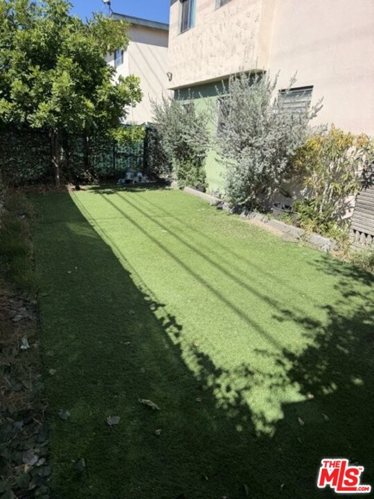 13125 Vanowen Street Property Photo 17