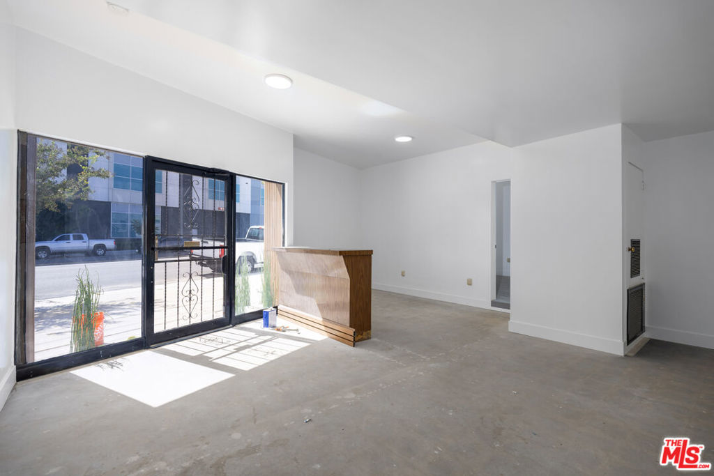 714 Centinela Avenue Property Photo 5