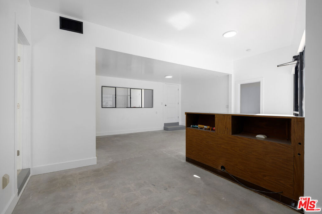 714 Centinela Avenue Property Photo 8