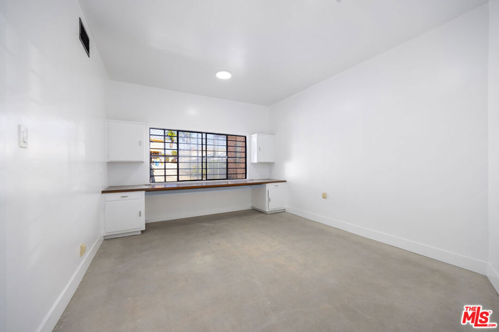 714 Centinela Avenue Property Photo 9