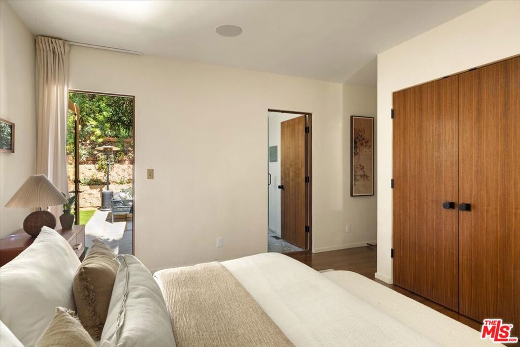 1011 W Mountain Street Property Photo 32