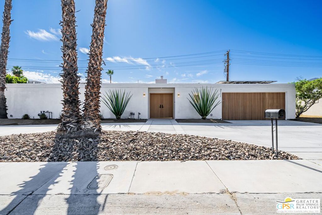 3111 E San Juan Road Property Photo 3
