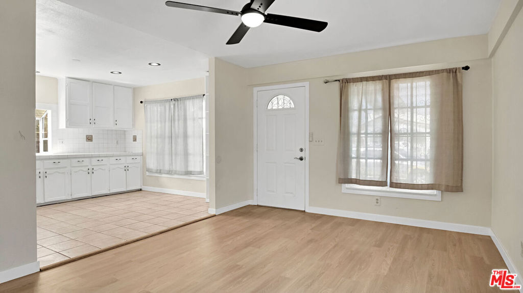 1428 W 54th Street Property Photo 3