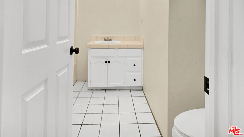 1428 W 54th Street Property Photo 10