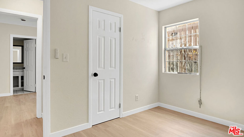 1428 W 54th Street Property Photo 13