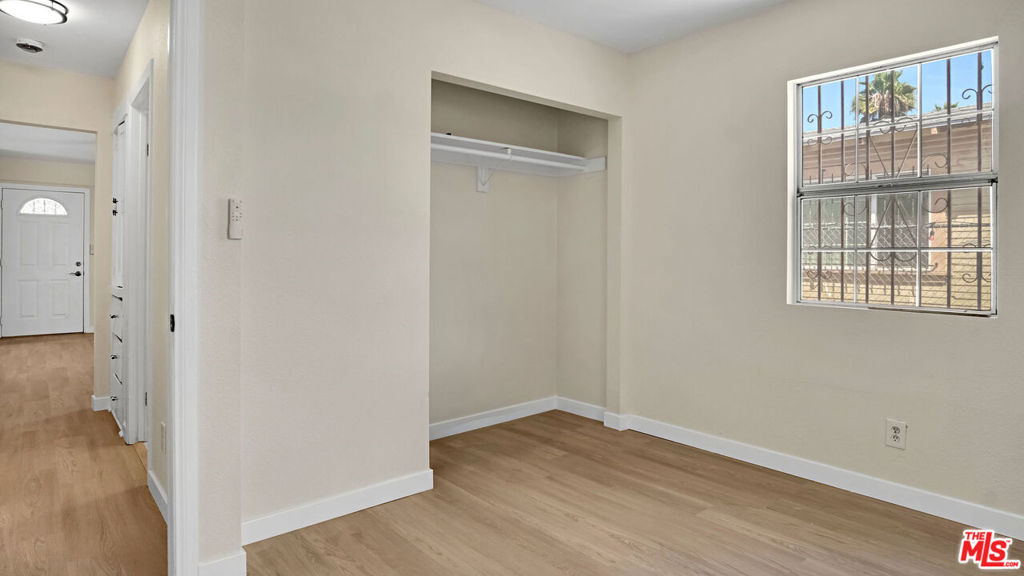 1428 W 54th Street Property Photo 23