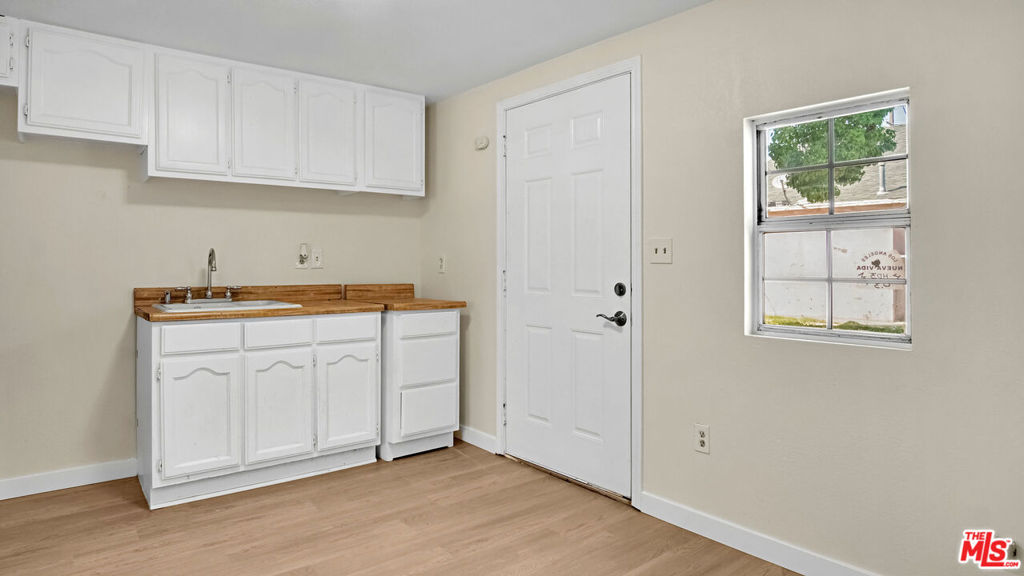 1428 W 54th Street Property Photo 30