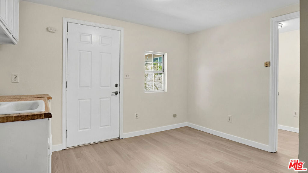 1428 W 54th Street Property Photo 31