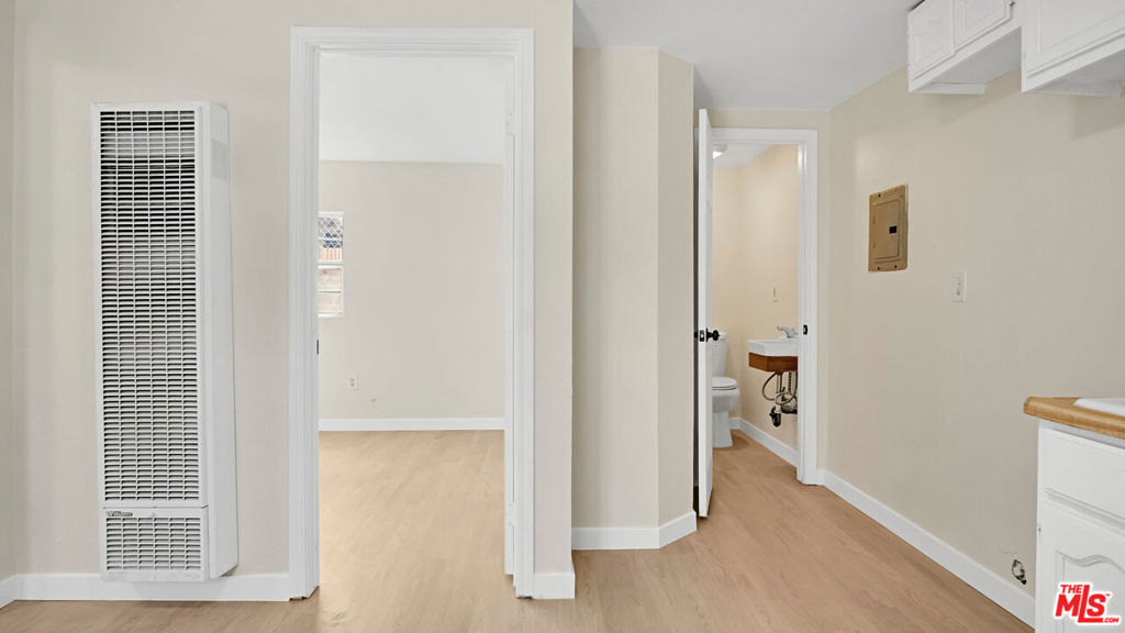 1428 W 54th Street Property Photo 34