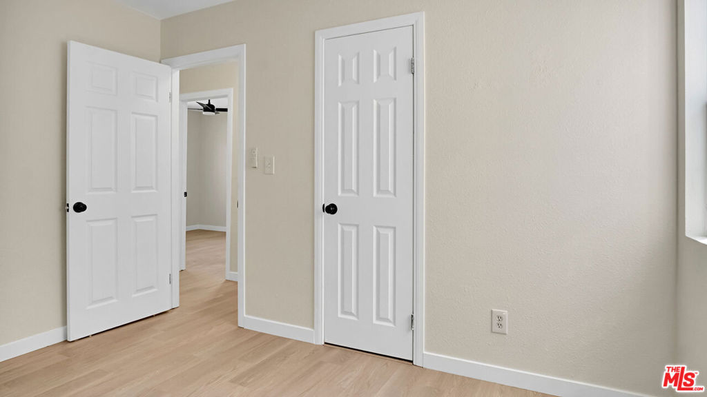 1428 W 54th Street Property Photo 35