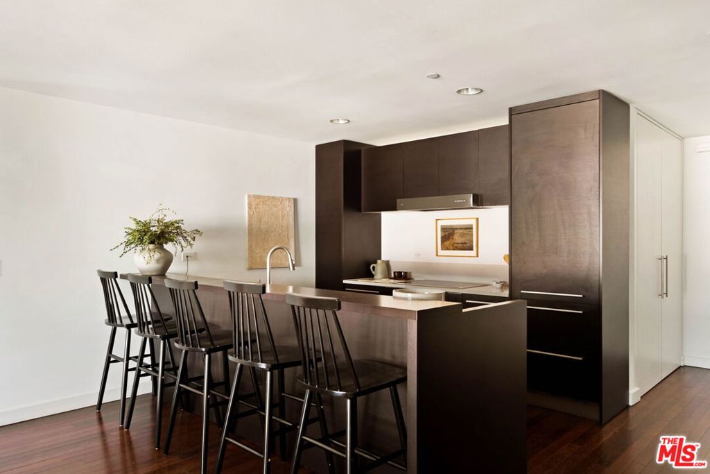 6250 Hollywood Boulevard 7g Property Photo 8