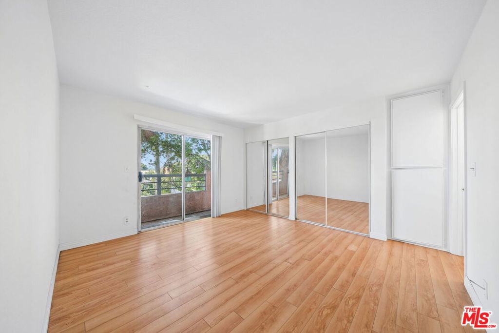 158 N Normandie Avenue 201 Property Photo 1