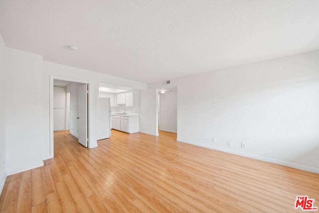 158 N Normandie Avenue 201 Property Photo 3