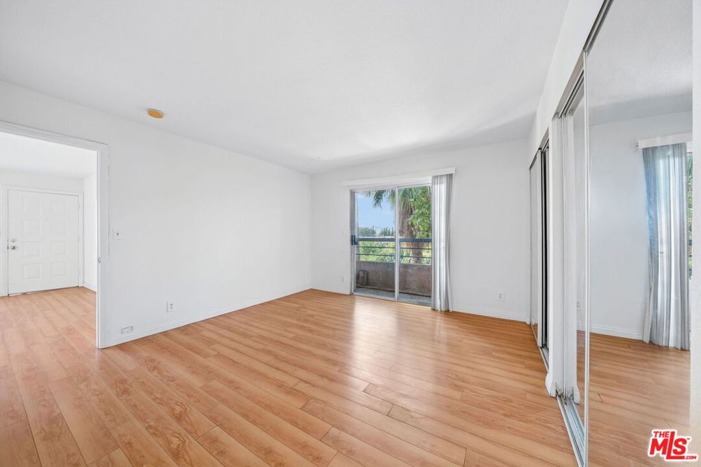 158 N Normandie Avenue 201 Property Photo 10