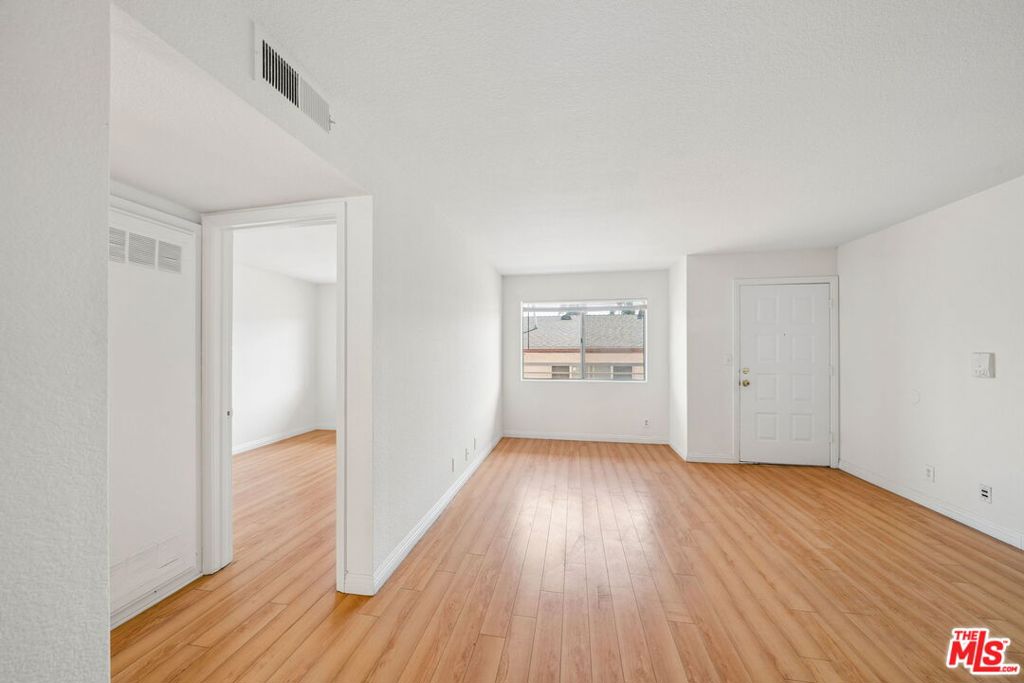 158 N Normandie Avenue 201 Property Photo 16