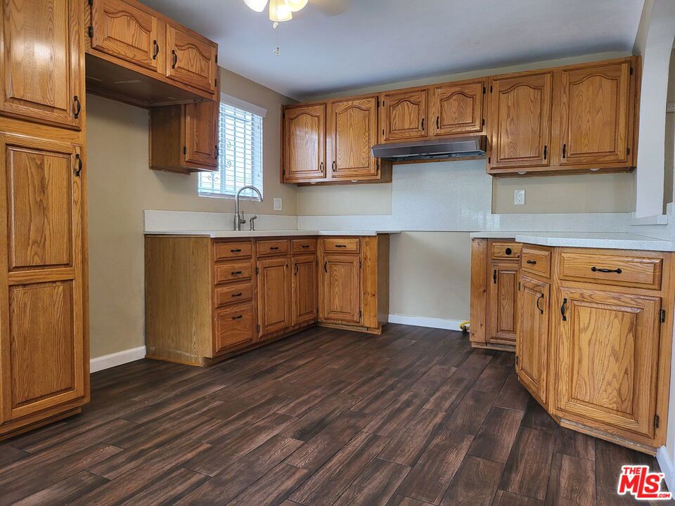 6636 Granger Avenue Property Photo 7