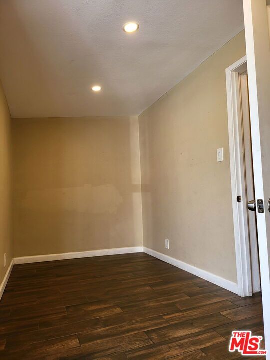 6636 Granger Avenue Property Photo 14