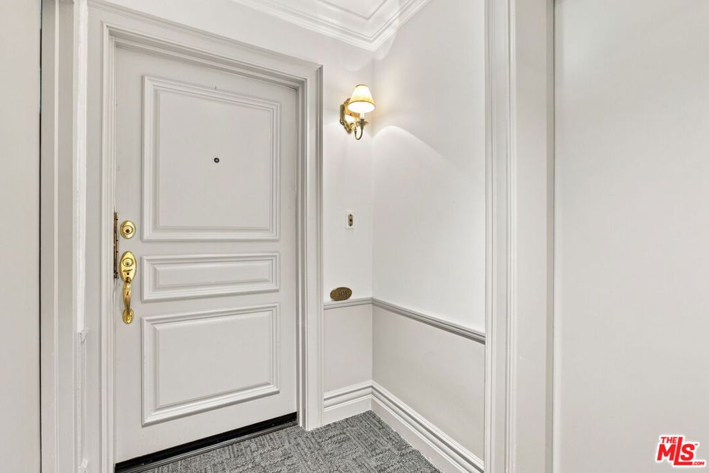 2301 S Beverly Glen Boulevard 301 Property Photo 3