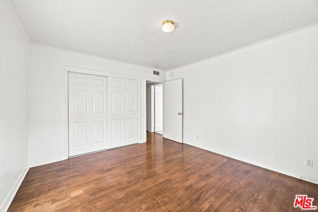 2301 S Beverly Glen Boulevard 301 Property Photo 15