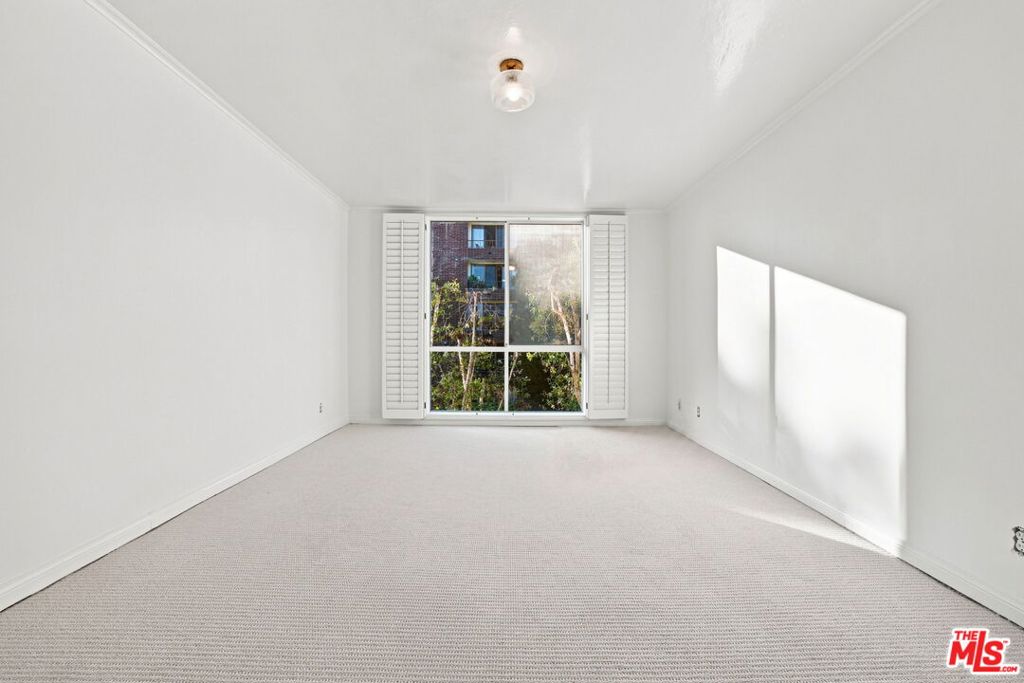 2301 S Beverly Glen Boulevard 301 Property Photo 21