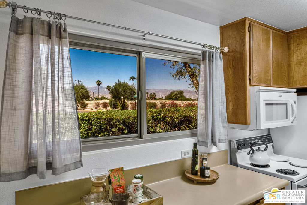 675 N Los Felices Circle #j119 Property Photo 13