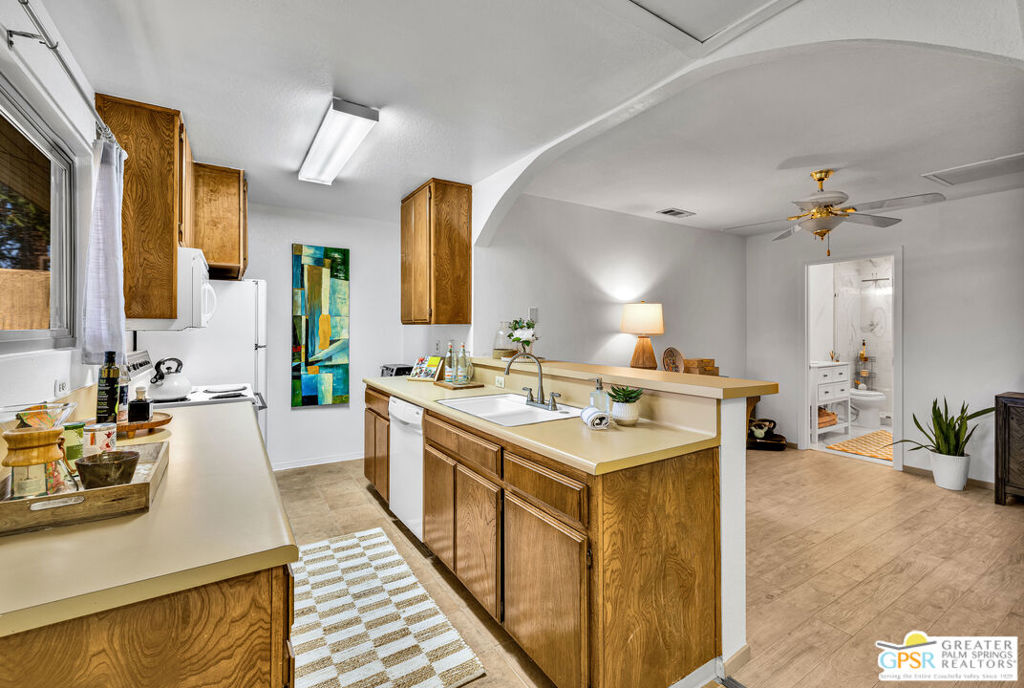 675 N Los Felices Circle #j119 Property Photo 14