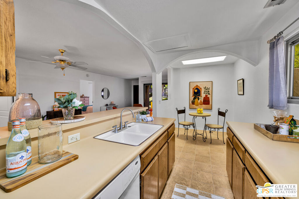 675 N Los Felices Circle #j119 Property Photo 15