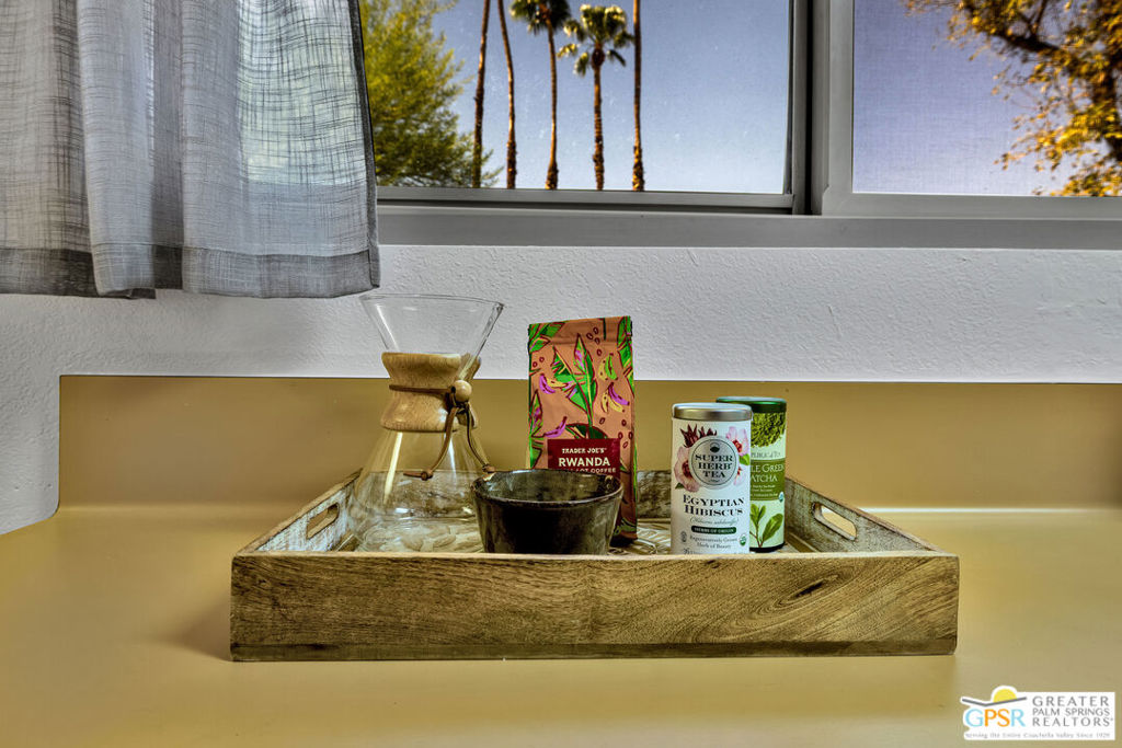 675 N Los Felices Circle #j119 Property Photo 17