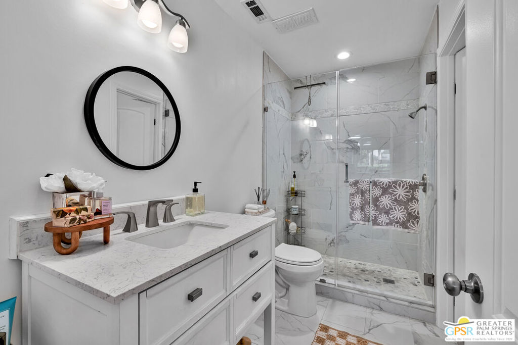 675 N Los Felices Circle #j119 Property Photo 26