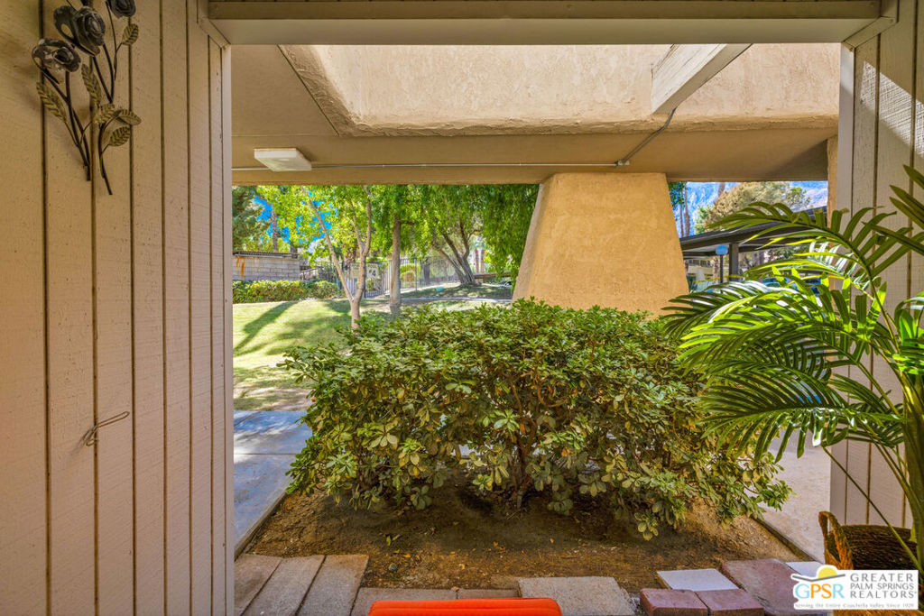 675 N Los Felices Circle #j119 Property Photo 31