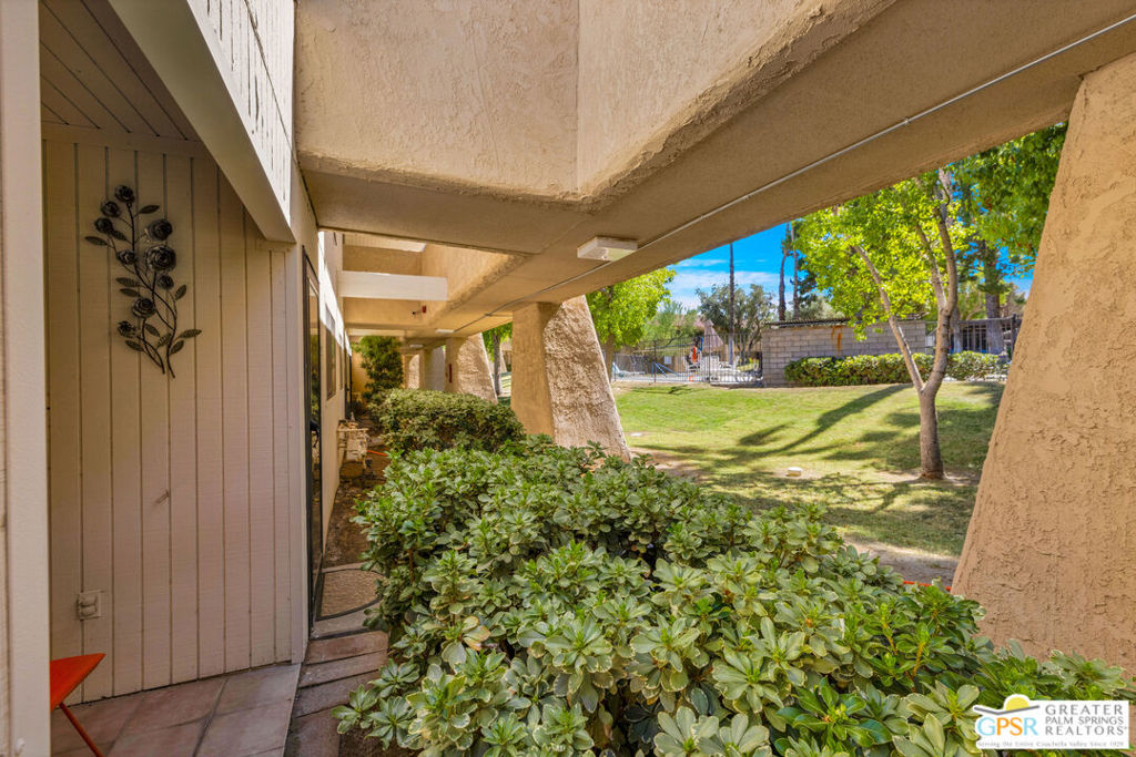 675 N Los Felices Circle #j119 Property Photo 32