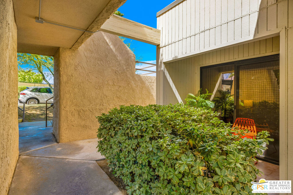675 N Los Felices Circle #j119 Property Photo 33