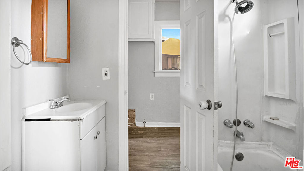 1225 W Congress Street Property Photo 28