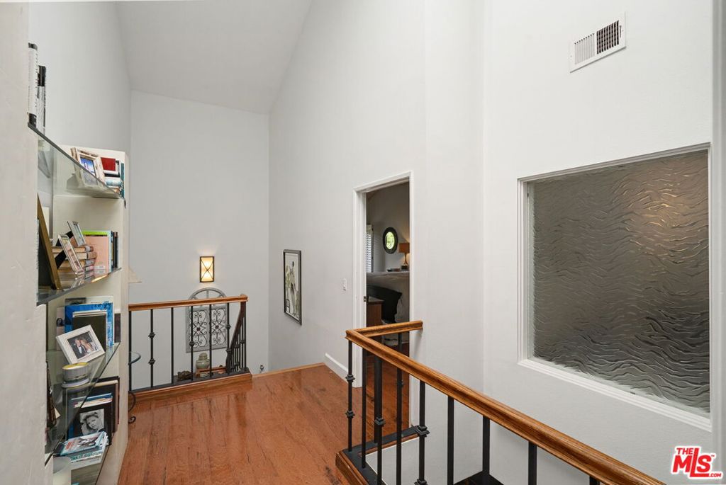 17204 Palisades Circle Property Photo 30