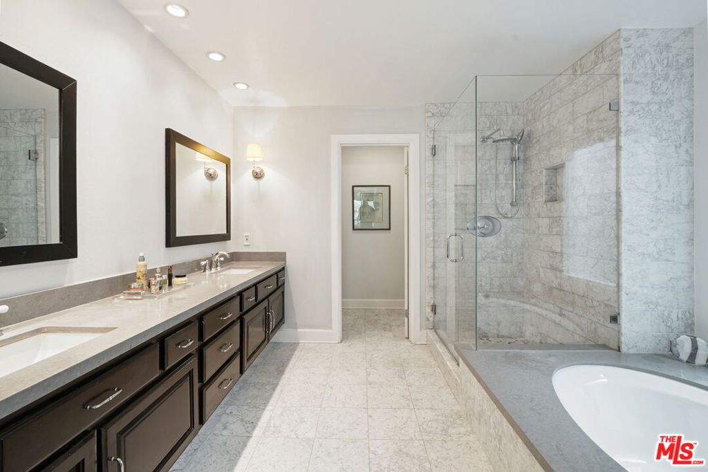 17204 Palisades Circle Property Photo 37