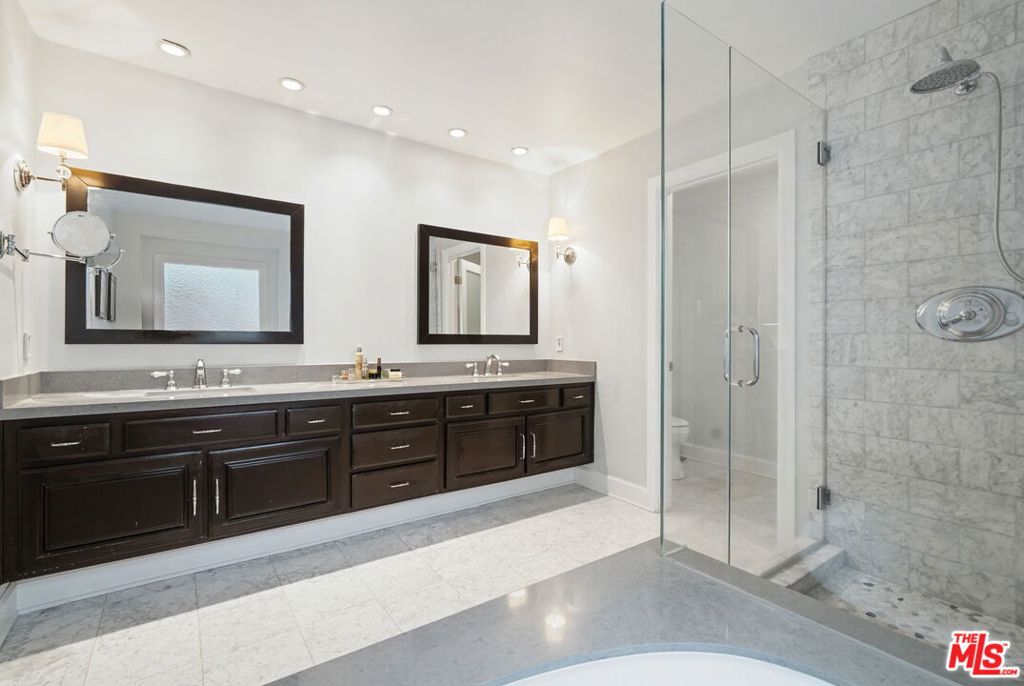 17204 Palisades Circle Property Photo 40