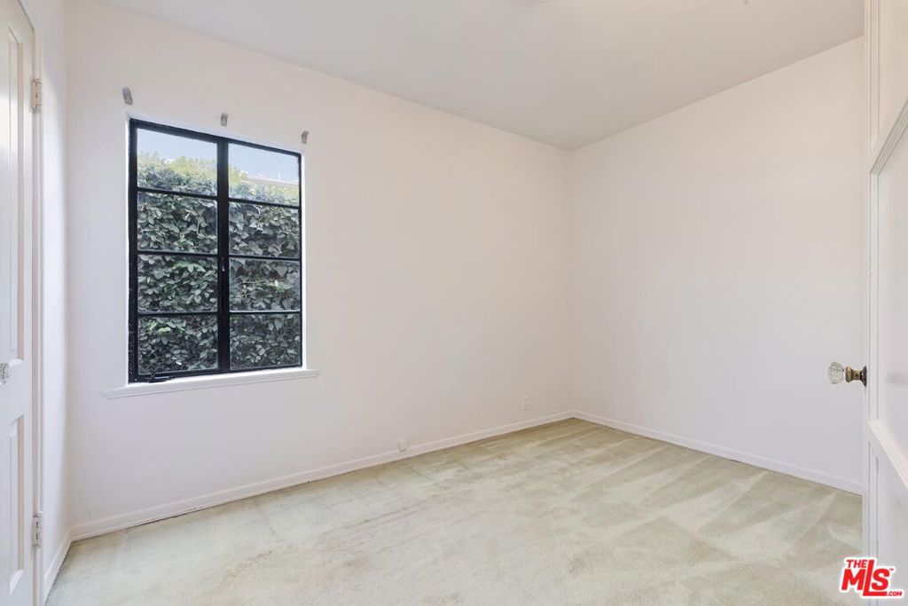 428 S Gretna Green Way Property Photo 21