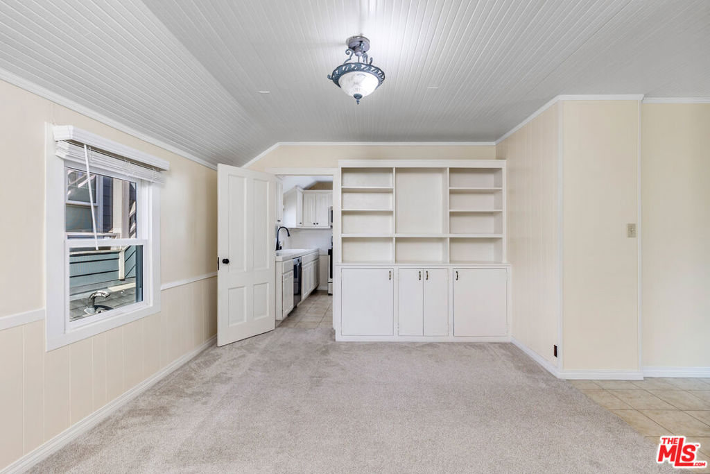 129 Ocean Park Boulevard Property Photo 9