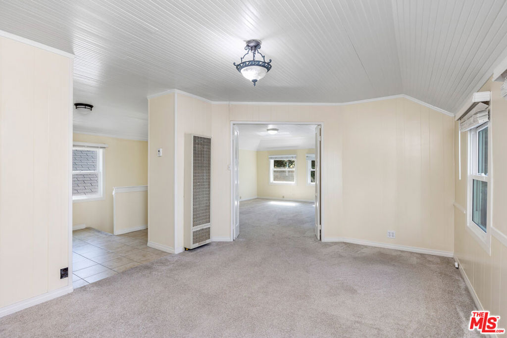129 Ocean Park Boulevard Property Photo 10