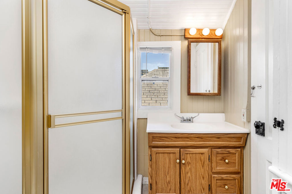 129 Ocean Park Boulevard Property Photo 16